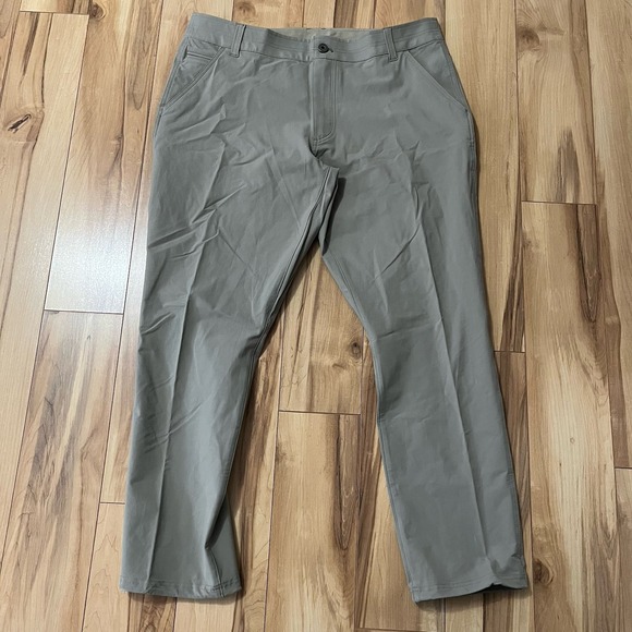 Kuhl Men's 38x30 Resistor Chino Tapered Khaki Outdoor Hiking Pants Beige NWOT